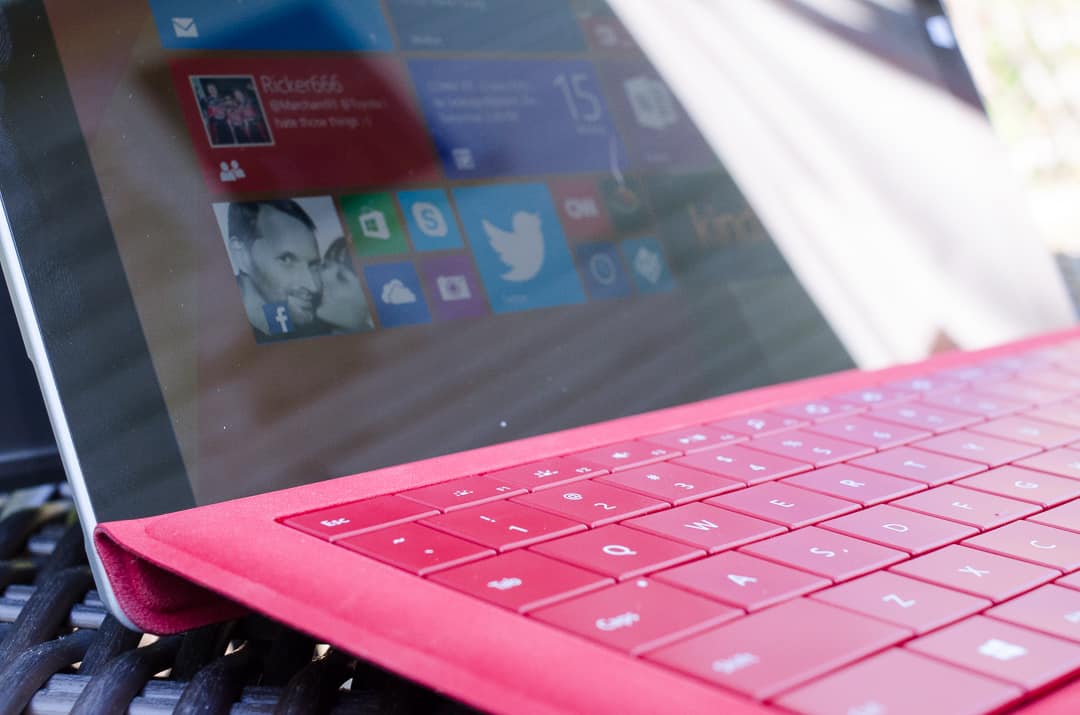 Microsoft is replacing defective Surface Pro power cords due to overheating concerns - OnMSFT.com - January 19, 2016