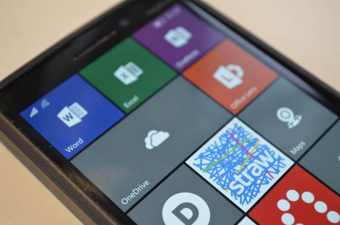 Microsoft Updates Onedrive, Photos And Windows Camera - Dsc0022 OneDrive Windows 10 Mobile