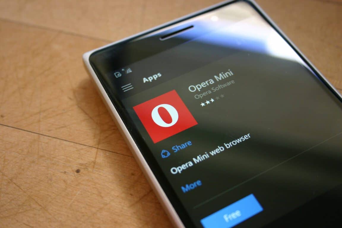 Opera Mini for Windows Phone updated to version 9.0.9221 ...