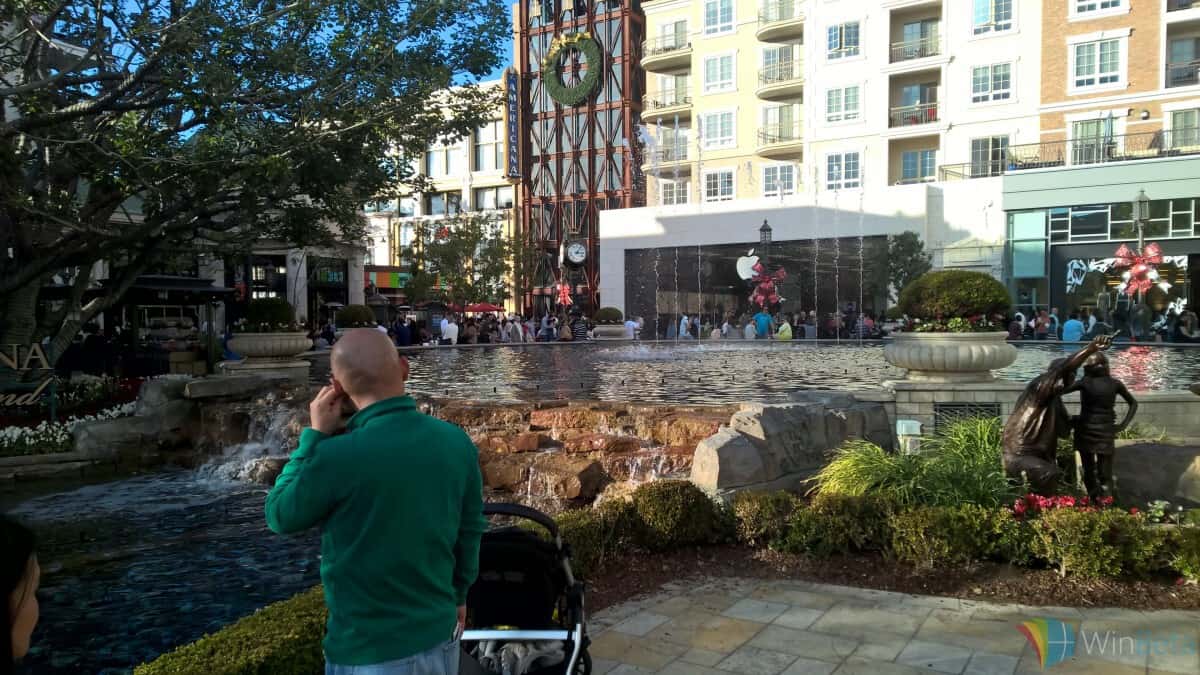 Lumia 950 Review - Lumia 1520 Americana 2 E1449544707607 Lumia 1520 comparison image with lumia 950 in americana, pond shot.