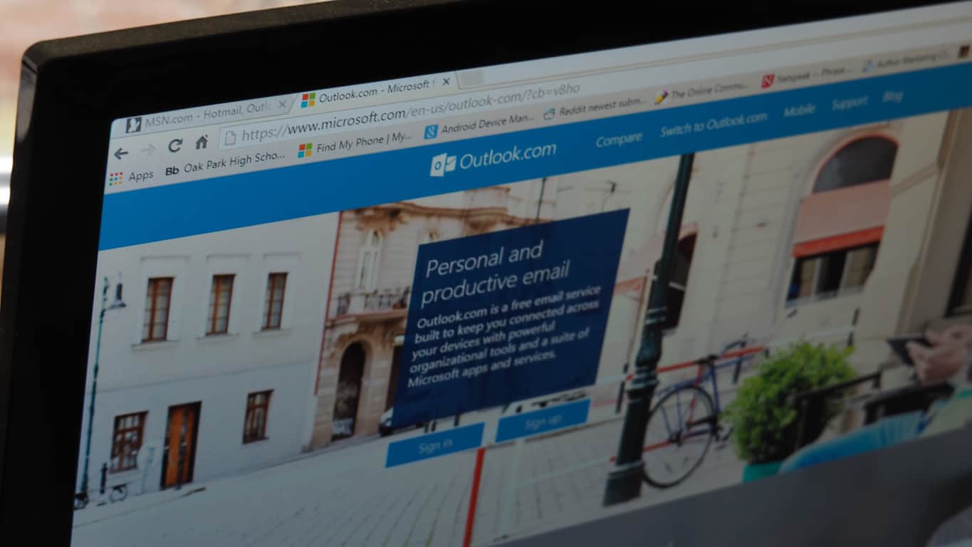 The new Outlook.com experience is still rolling out (slowly) - here's why - OnMSFT.com - April 28, 2016