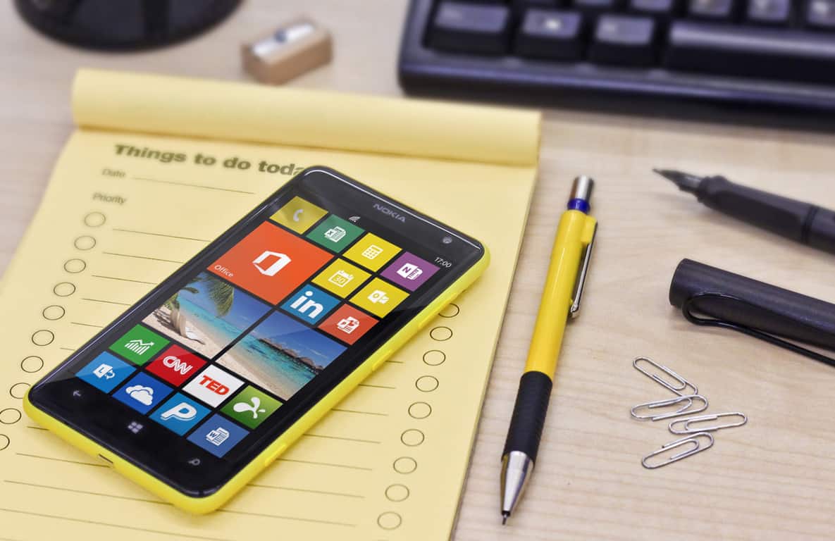 Lumia 625 First Lumia To Receive A Custom Rom Onmsft Com