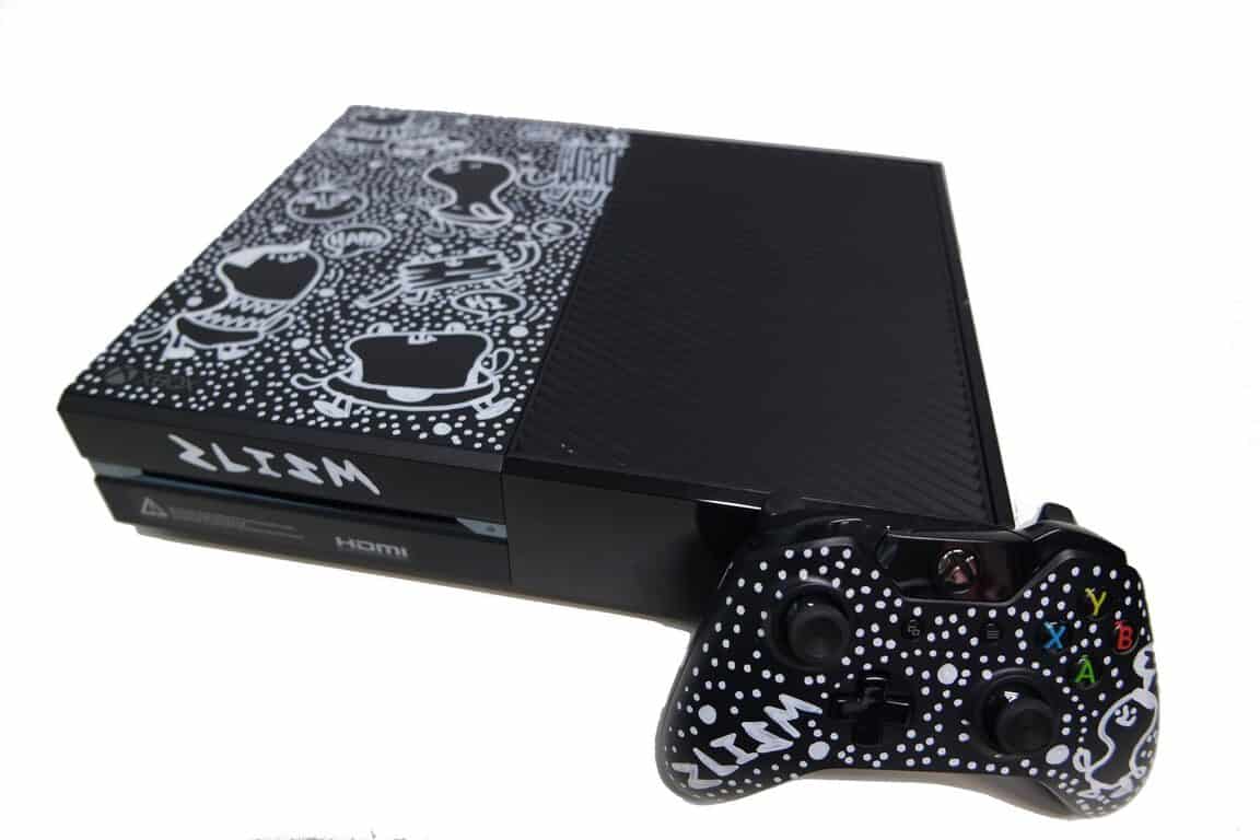 "Big Fortune" custom Xbox One console