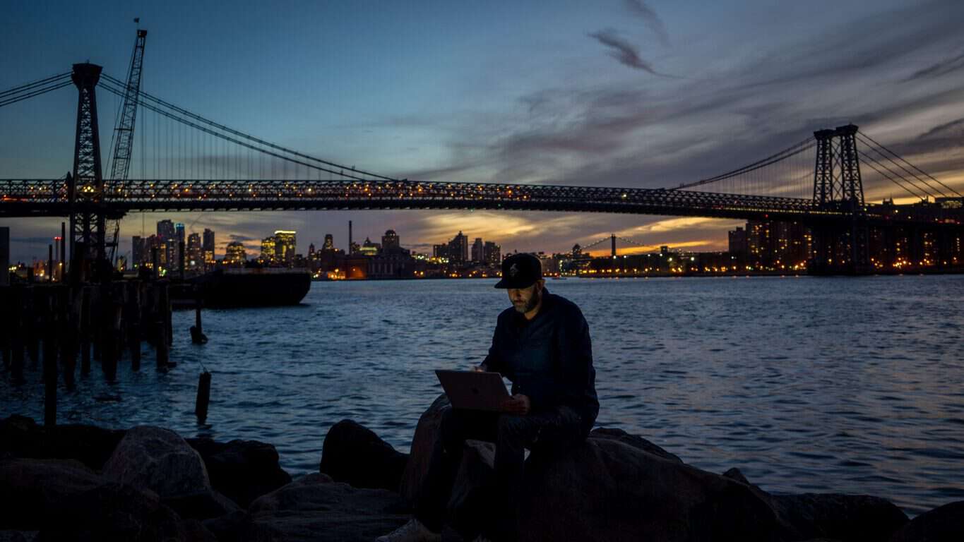 Latest designed on surface artist puts a dragon in brooklyn - onmsft. Com - february 4, 2016
