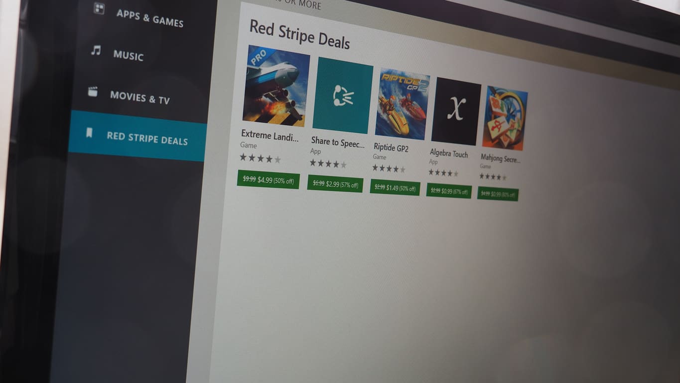 Race on water or pilot planes with this week's Windows 10 Store Red Stripe deals - OnMSFT.com - February 25, 2016
