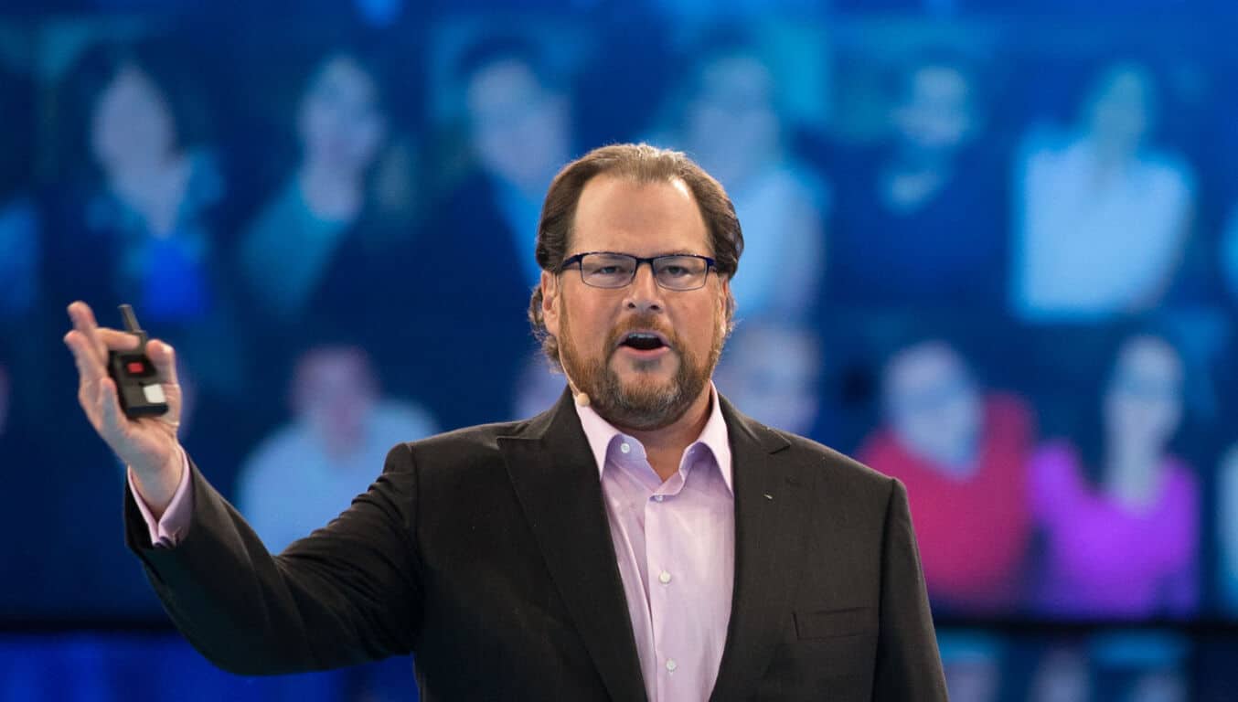 Microsoft Surface targeted by Salesforce CEO Marc Benioff in rant - OnMSFT.com - November 9, 2017
