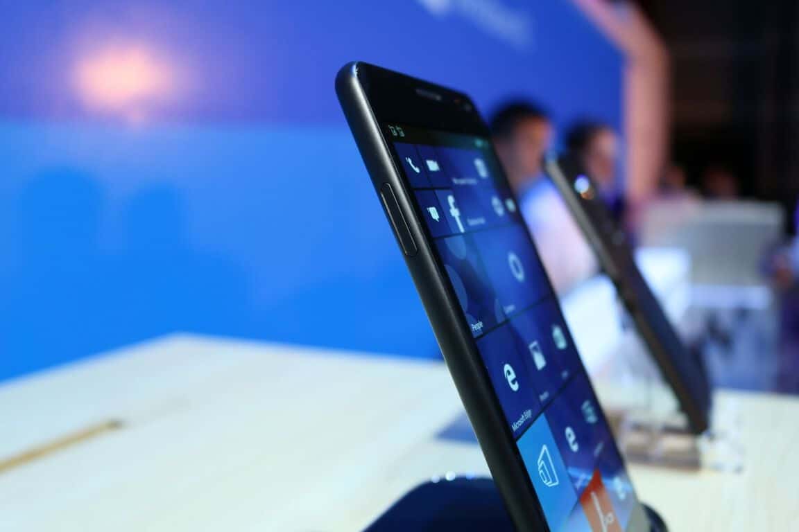 Windows 10 Mobile news recap: New Lumia OTA firmware, HP Elite x3, and more - OnMSFT.com - September 24, 2016