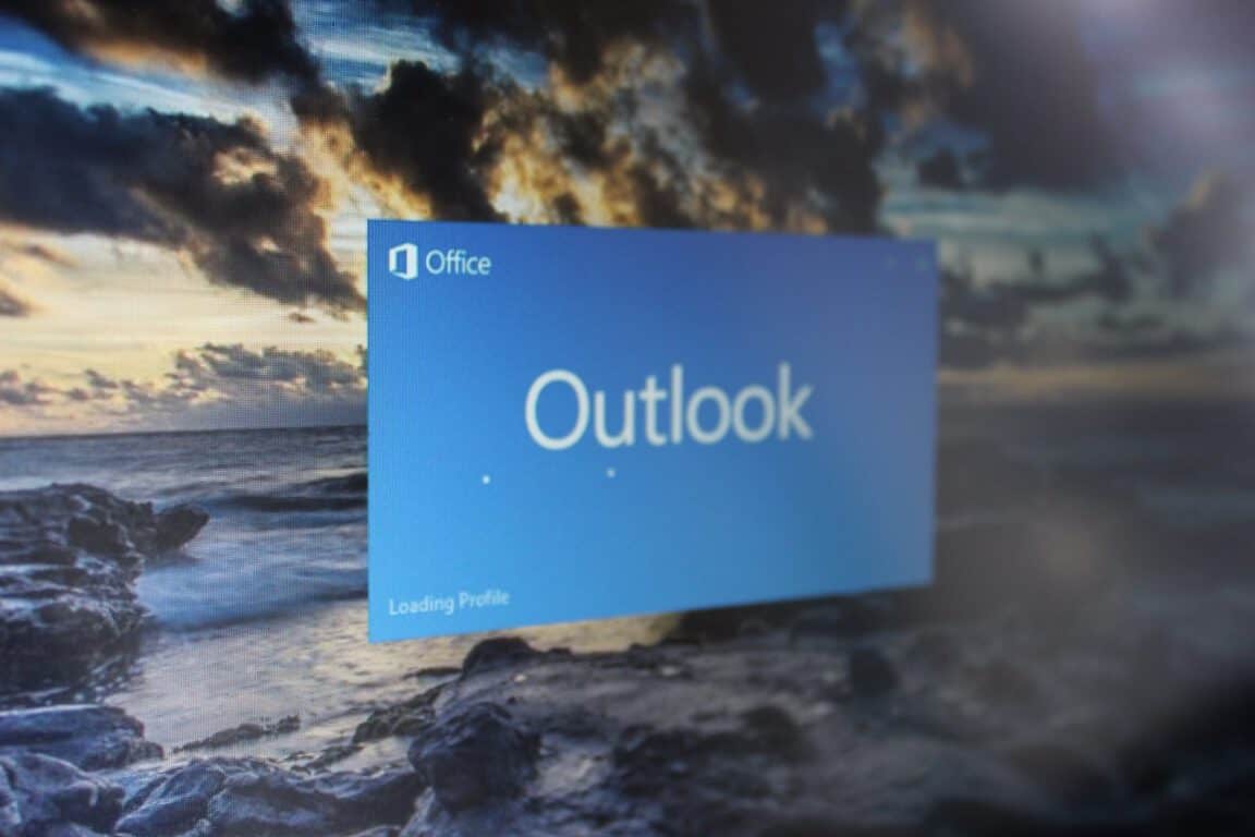 Outlook Windows 10