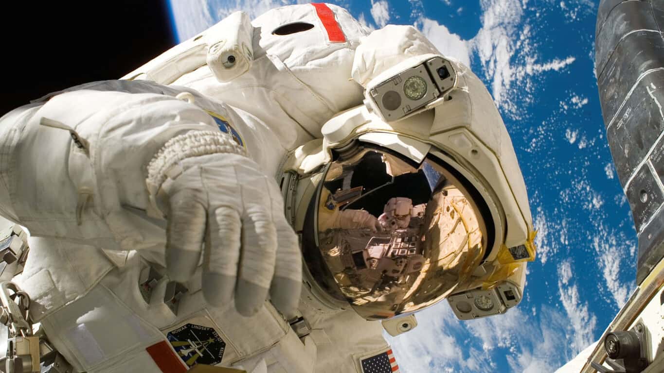 Want to design body parts, or collect space junk? Microsoft report identifies 10 jobs of the future - OnMSFT.com - August 10, 2016