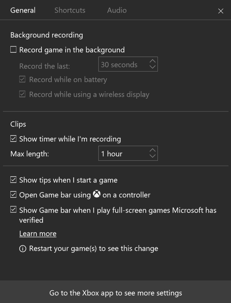 The Windows 10 Xbox app settings. Background recording is off by default.