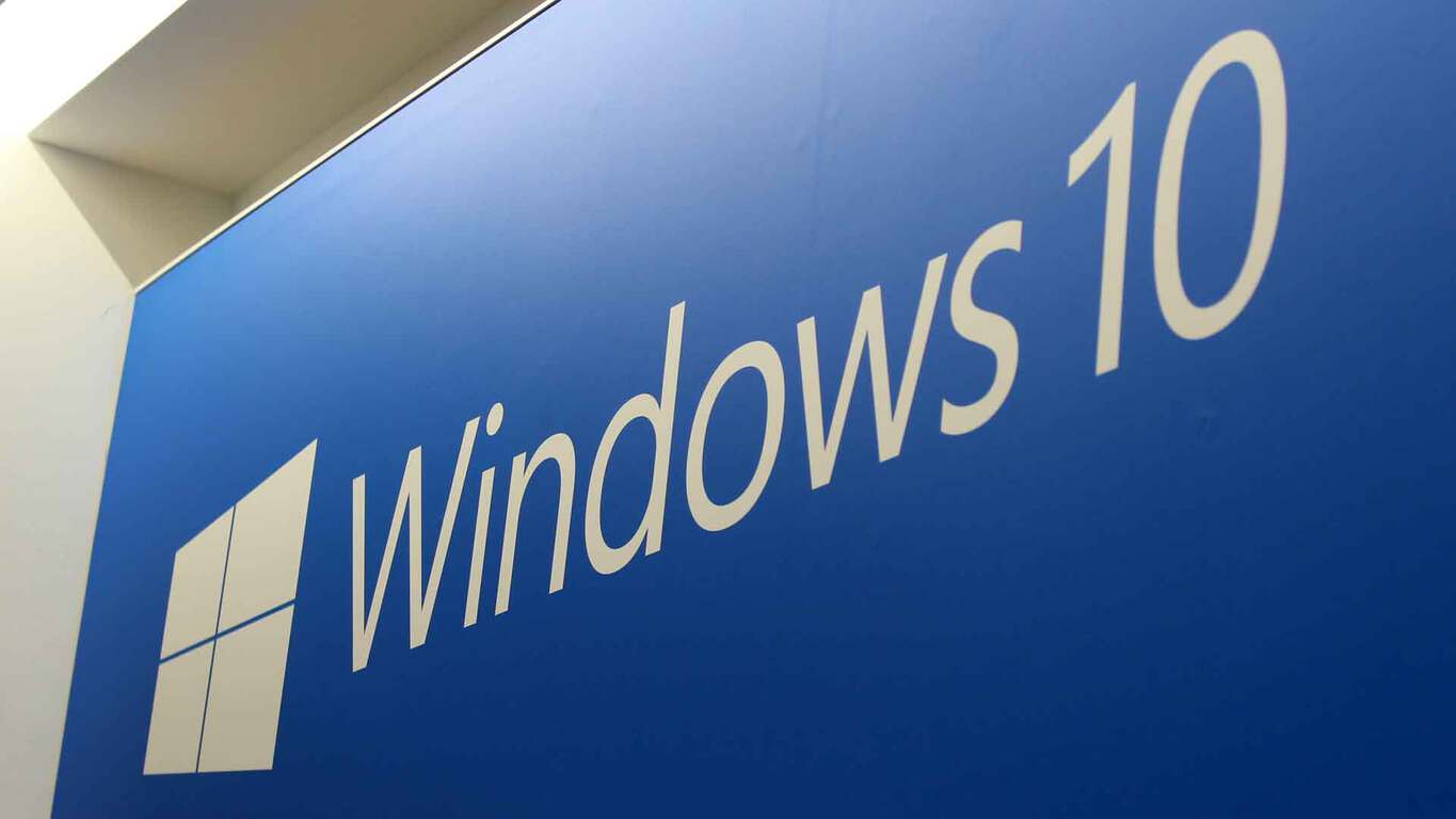 Microsoft Releases Windows Insider Build 17733 For The Rs5 Fast Ring - Windows 10 The Windows 10 logo on a blue background