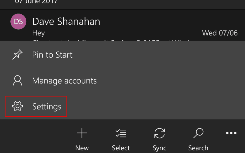 Screenshot of Mail app on Windows 10 Mobile settings screen