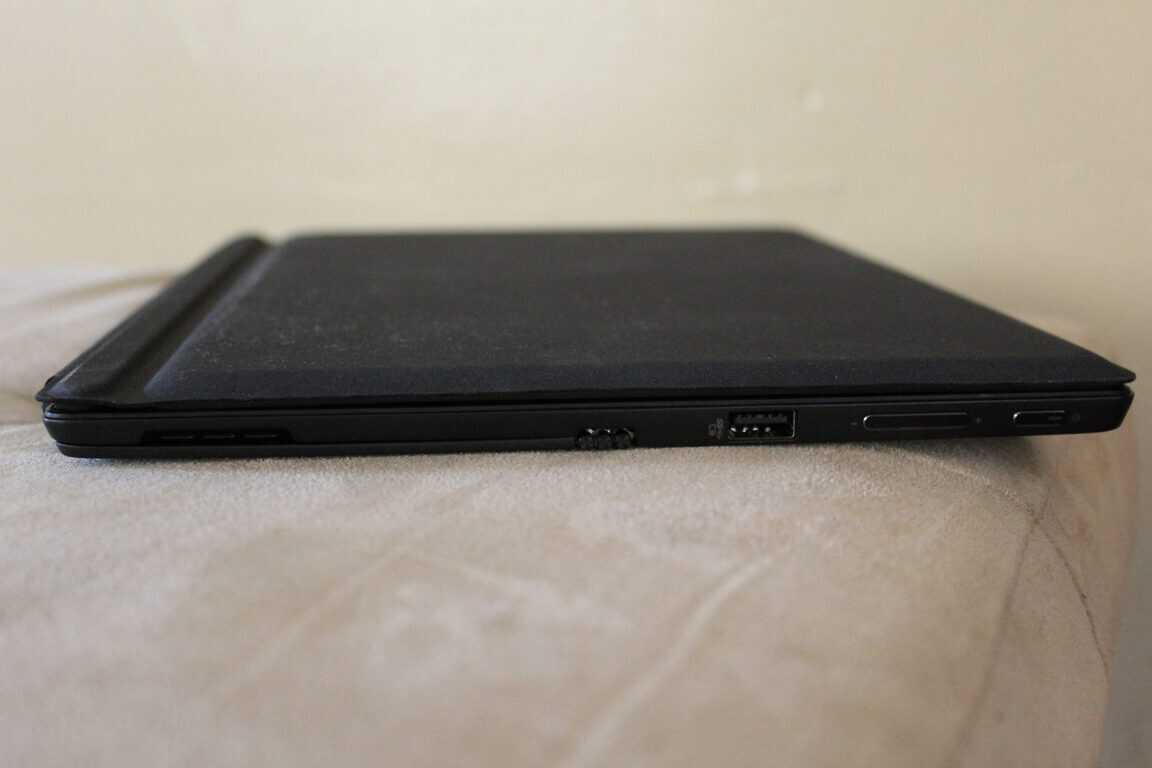 Lenovo Miix 720 Windows 10 2-in-1 review, is it a Surface Pro 4 in disguise? 4 Lenovo Miix 720 Windows 10 2-in-1 review, is it a Surface Pro 4 in disguise? OnMSFT.com July 25, 2017