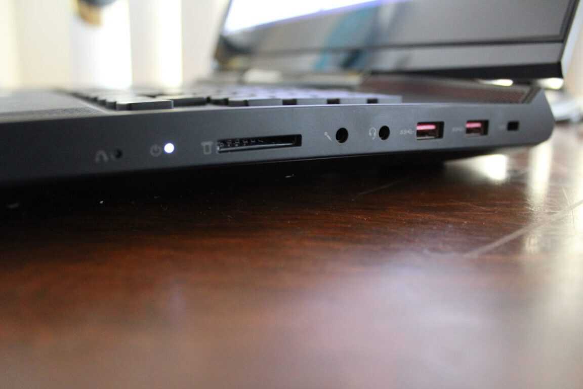 Lenovo Legion Y920 Review: A top of the line gaming laptop for the PC Master Race 4 Lenovo Legion Y920 Review: A top of the line gaming laptop for the PC Master Race OnMSFT.com August 10, 2017