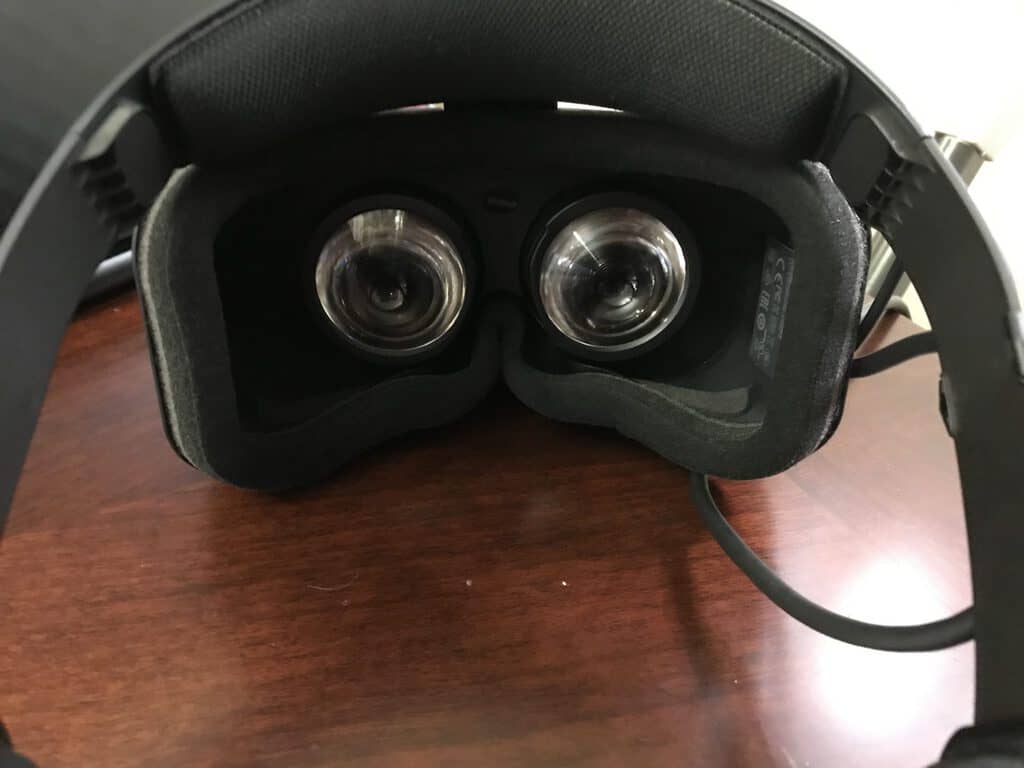 Lenovo Explorer Review: A Comfortable Headset That'Ll Make You A Windows Mixed Reality Believer - 20171111 154017095 Ios E1512236585707 Lenovo explorer review: a comfortable headset that'll make you a windows mixed reality believer - onmsft. Com - december 5, 2017