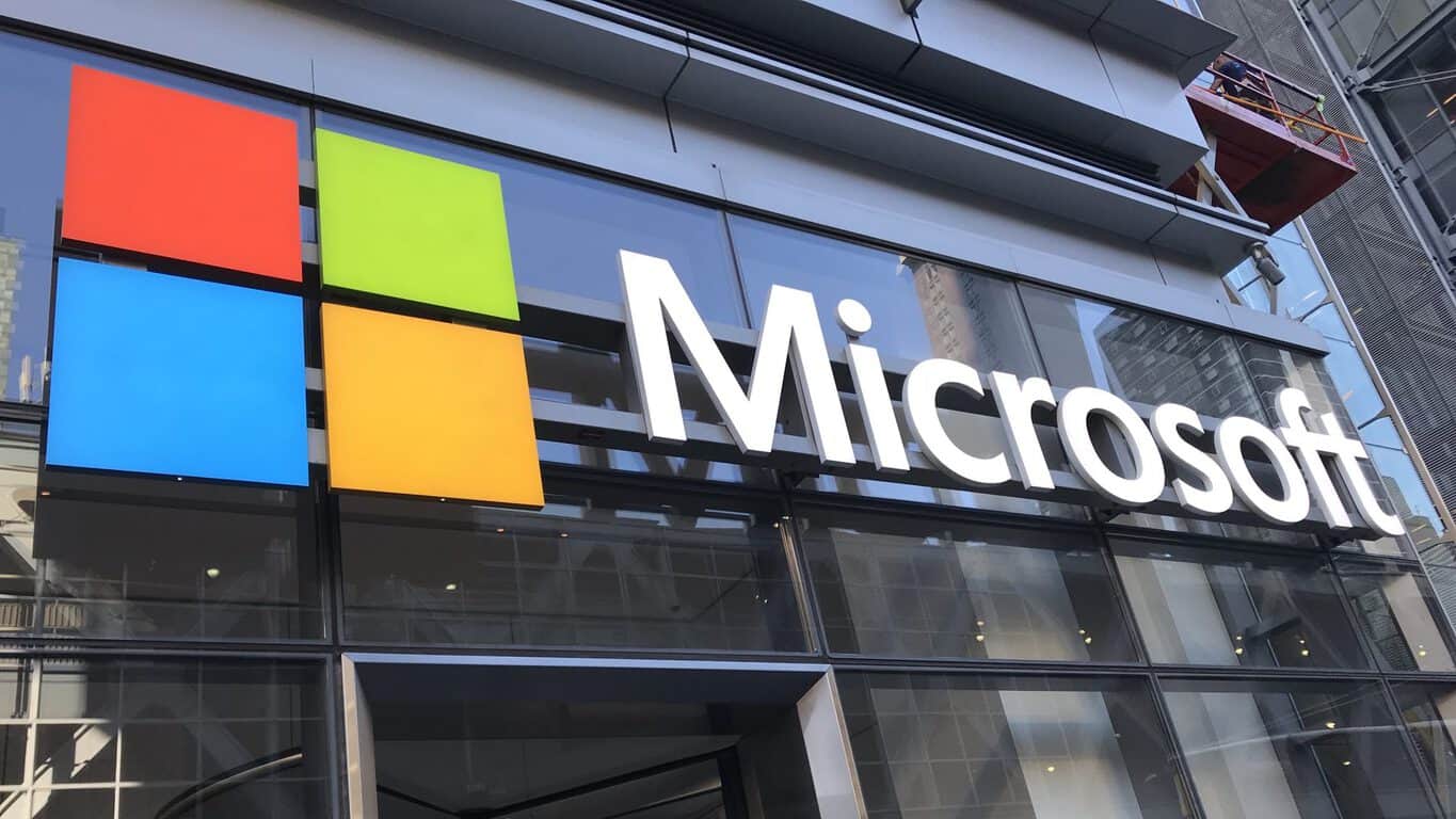 Rezumat știri Microsoft: Fortnite ajunge pe Xbox Cloud Gaming, face echipă cu alți giganți din tehnologie pentru a extinde autentificarea fără parolă, mai mult