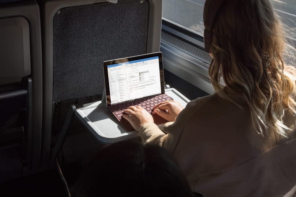 Microsoft stops selling midrange Surface Go with 4GB of RAM and 128GB of storage - OnMSFT.com - April 17, 2019