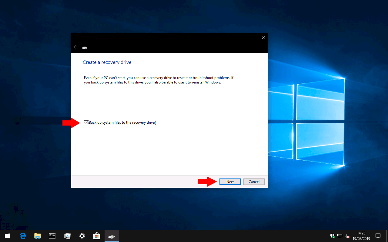 Screenshot of creating a recovery drive in Windows 10