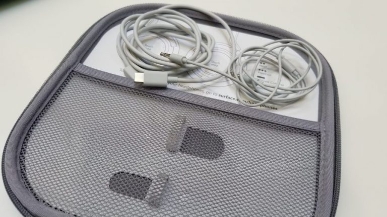 Surface headphones case