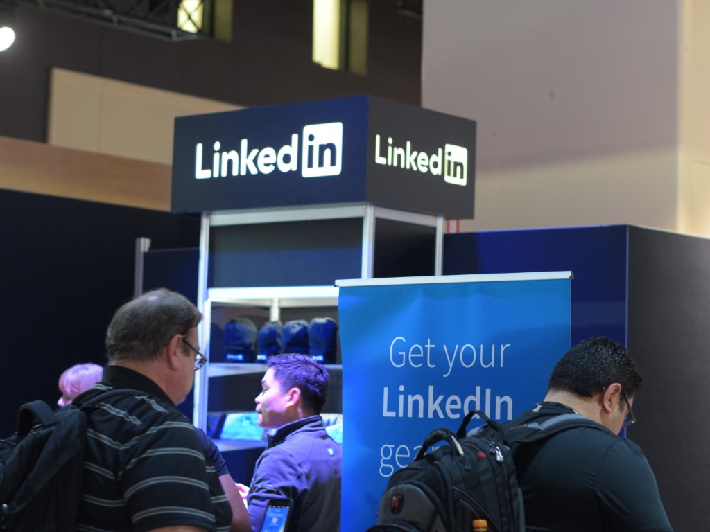 LinkedIn blocks new sign-ups in China to ensure compliance with local laws