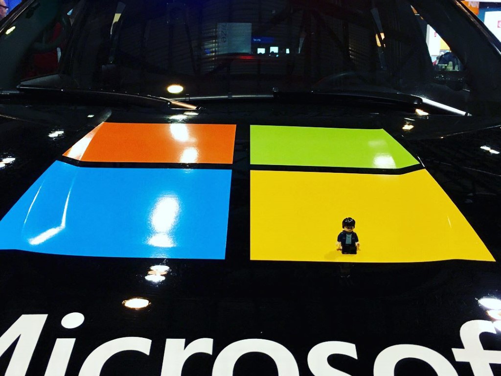 Xbox OS-update voegt profielen van sociale media toe aan gamerprofiel, probeert Pinterest vast te leggen en meer »OnMSFT.com