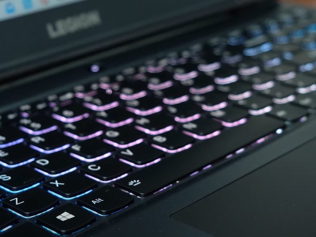 Legion клавиатура подсветка. Lenovo Legion Keyboard Laptop. Драйвера на леново Легион 7.