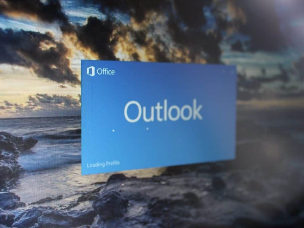 Microsoft Outlook Windows 10