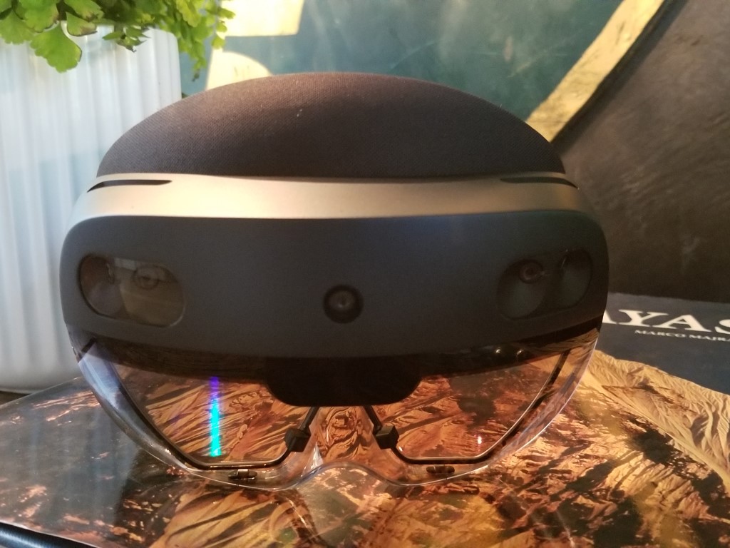 HoloLens 3 is dead and the team is "inflamed" with Microsoft partnership with Samsung on new headset, says report - OnMSFT.com - February 2, 2022