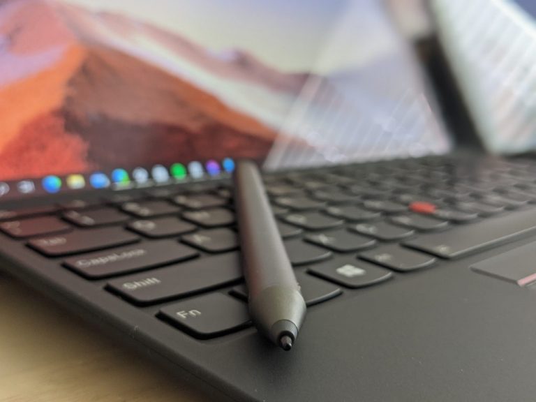 Lenovo ThinkPad X12 Detachable - pen tech