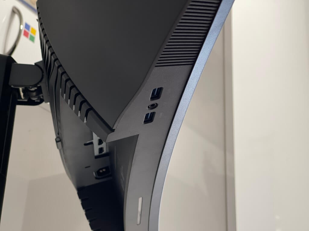 Dell Curved Monitor Down Ports