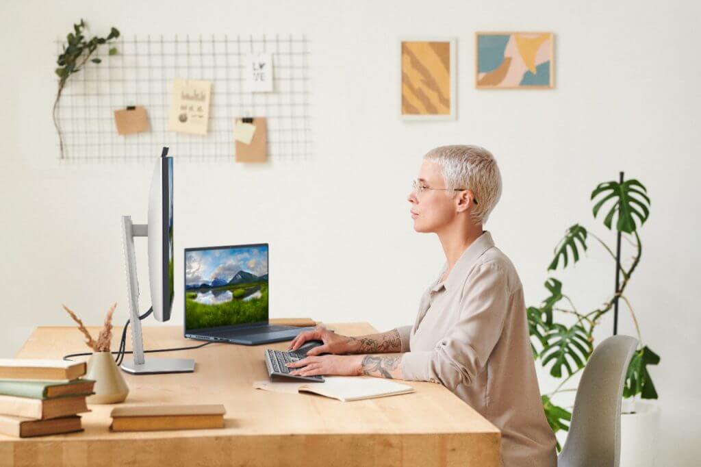 Dell reveals a new set of displays designed to enable everyone to work and connect - OnMSFT.com - August 19, 2021