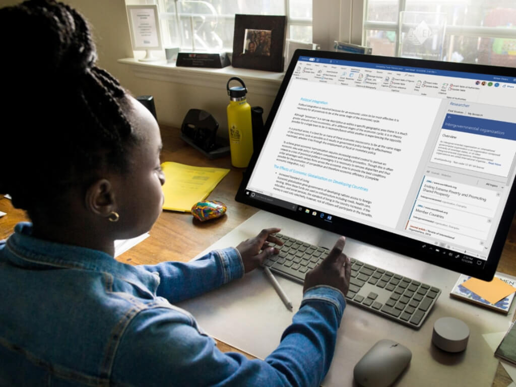 Microsoft Word on the web's dark mode reaches broad availability - OnMSFT.com - October 18, 2022
