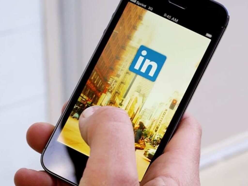 Using LinkedIn for successful video meetings with your network - OnMSFT.com - September 22, 2022