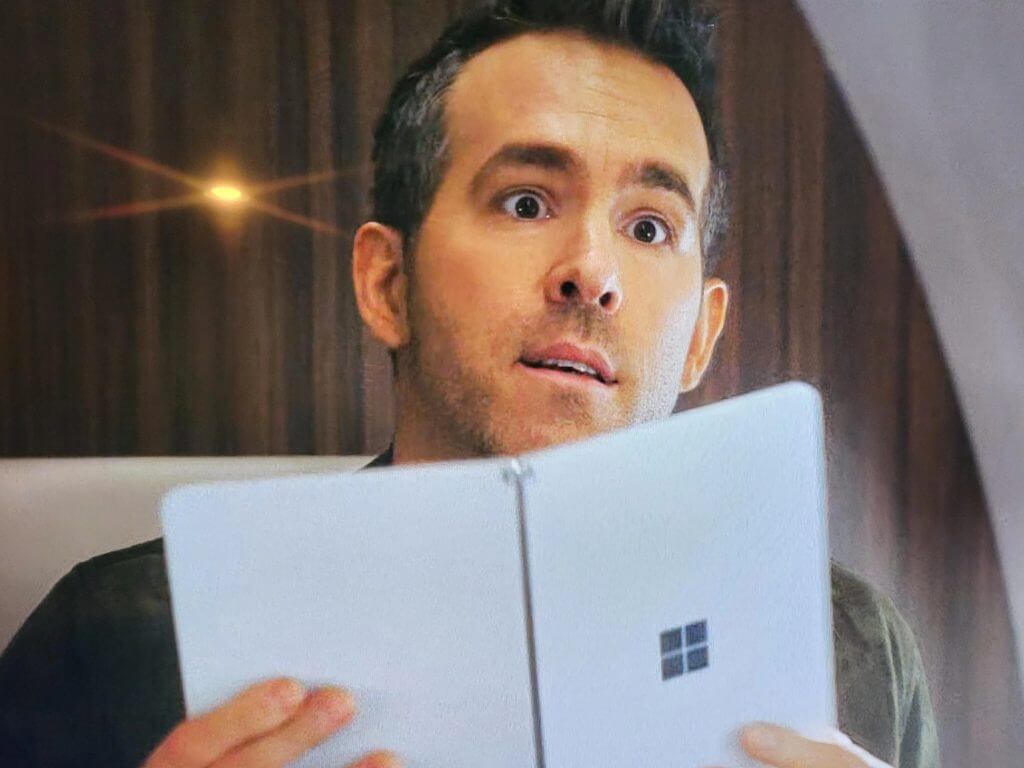 Cancelled Surface Neo makes it to the big screen in Ryan Reynolds' latest Netflix movie - OnMSFT.com - November 15, 2021