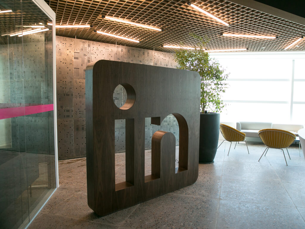 LinkedIn makes changes so your feed is more relevant and productive - OnMSFT.com - May 6, 2022