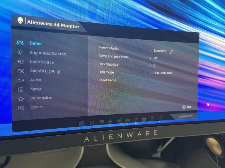 Alienware 34 Curved QD-OLED Gaming Monitor Review: Making your games look life-like - OnMSFT.com - March 9, 2022