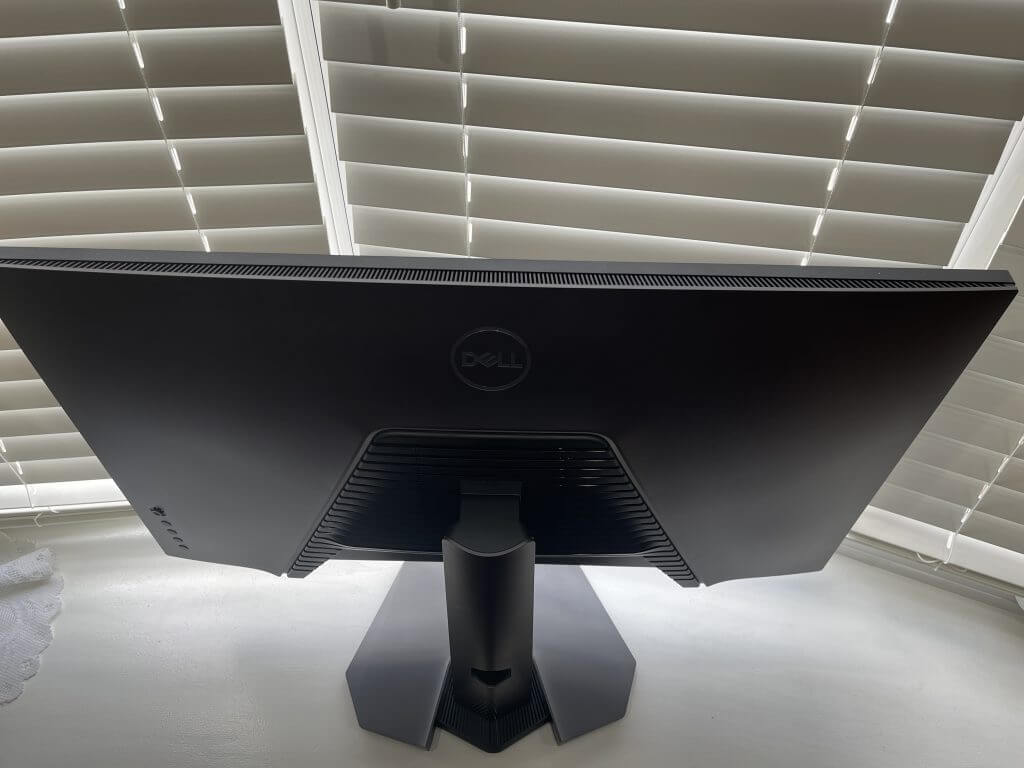 Dell 32 4K UHD Gaming Monitor Review: Great for Work & Play